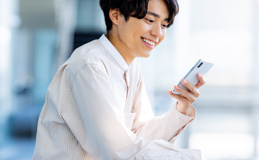 見える自由を、あなたの目の中に